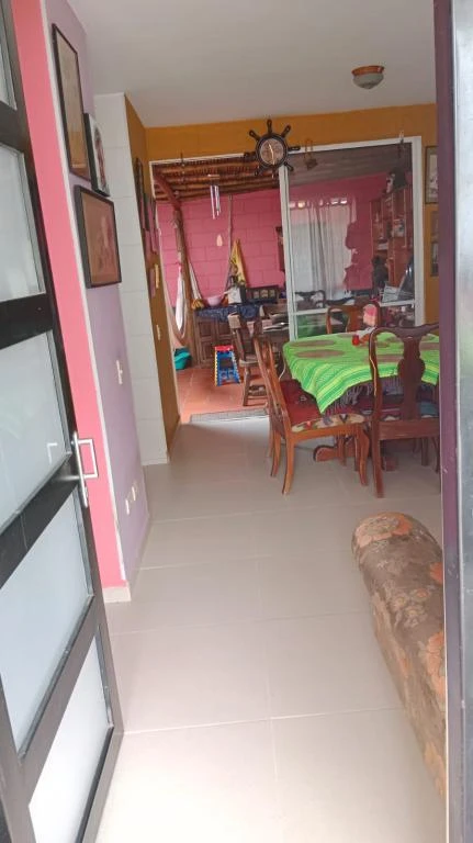 CASA A 17 URBANIZACIÓN TERRA DEL FIKAL M. CURITI 
