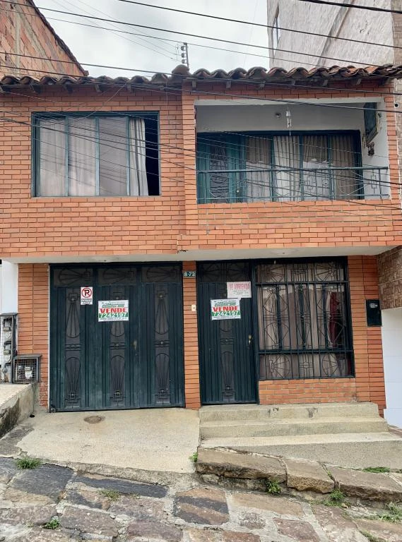 CASA CALLE 8 BARRIO. MARIA AUXILIADORA 