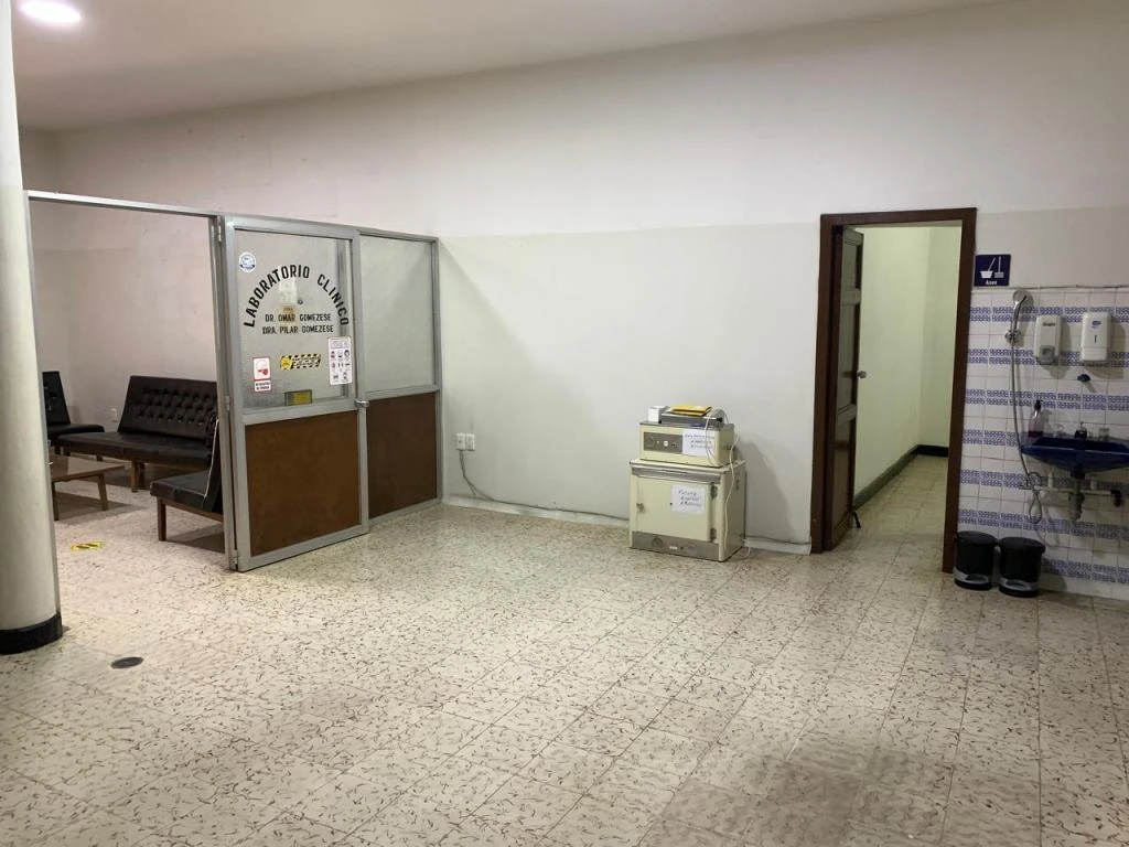 CARRERA 9 NO. 13-72 CASA-LOCAL B. CENTRO 