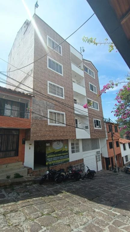 CALLE 8 NO. 8-89 APARTAMENTO 203 B. MARIA AUXILIADORA