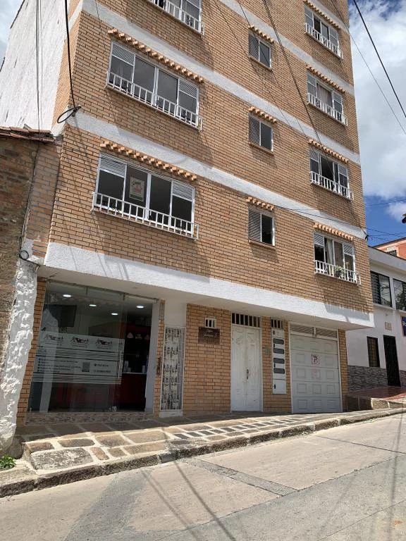 CALLE 18 NO. 9-66 APARTAMENTO 202 B. PUENTE LA MAGDLENA