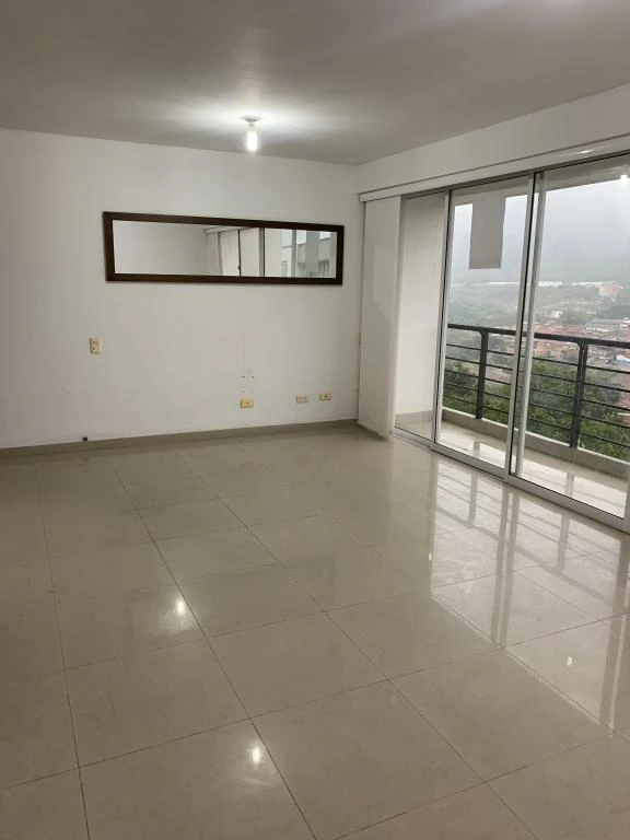 APARTAMENTO 301 TORRE 2 CONJUNTO SAGRADA FAMILIA