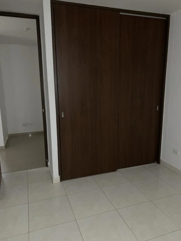 APARTAMENTO 301 TORRE 2 CONJUNTO SAGRADA FAMILIA