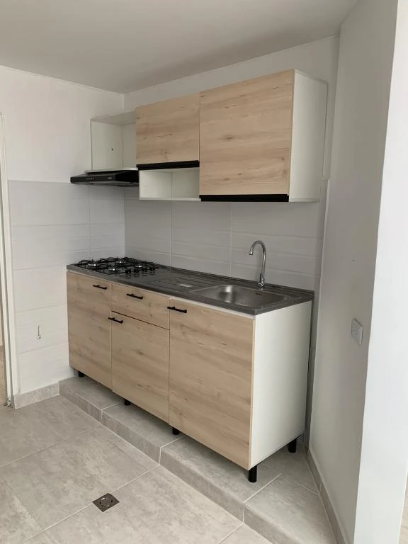 APARTAMENTO 204 B. MARIA AUXILIADORA 