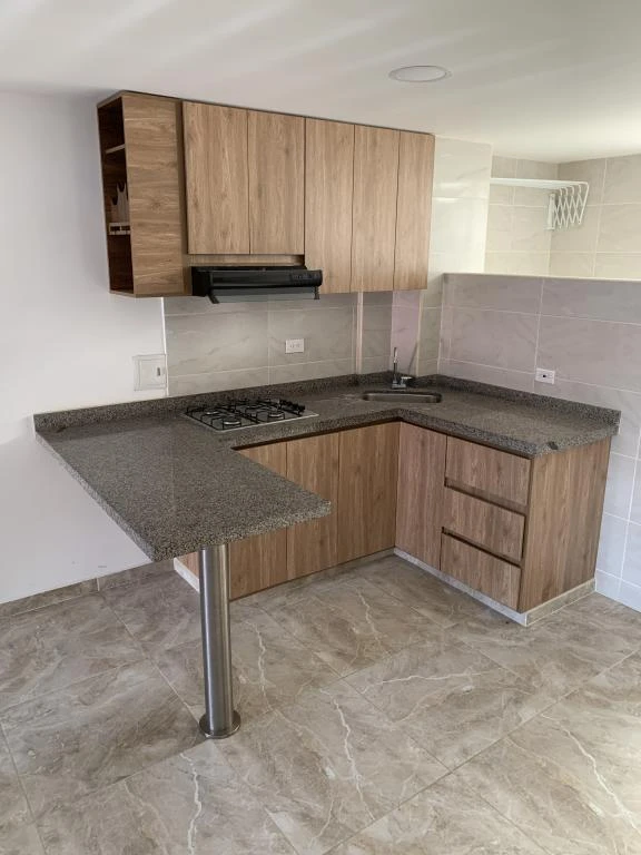 CALLE 3 SUR NO. 12-27 APARTAMENTO 401 B. LA FLORESTA 