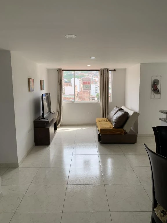 APARTAMENTO 303 EDIFICIO GILGAL B. SAGRADA FAMILIA 