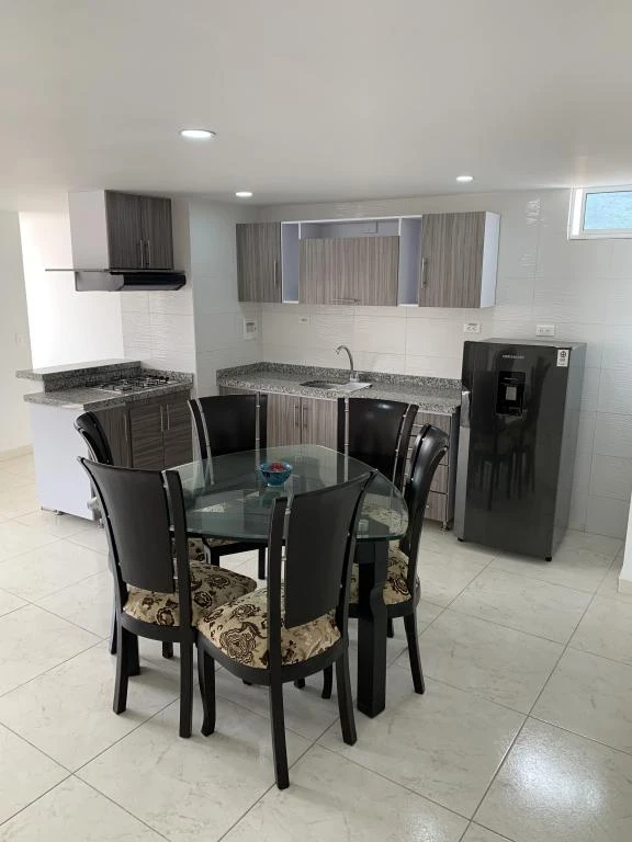 APARTAMENTO 303 EDIFICIO GILGAL B. SAGRADA FAMILIA 