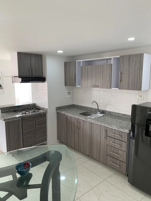 APARTAMENTO 303 EDIFICIO GILGAL B. SAGRADA FAMILIA 
