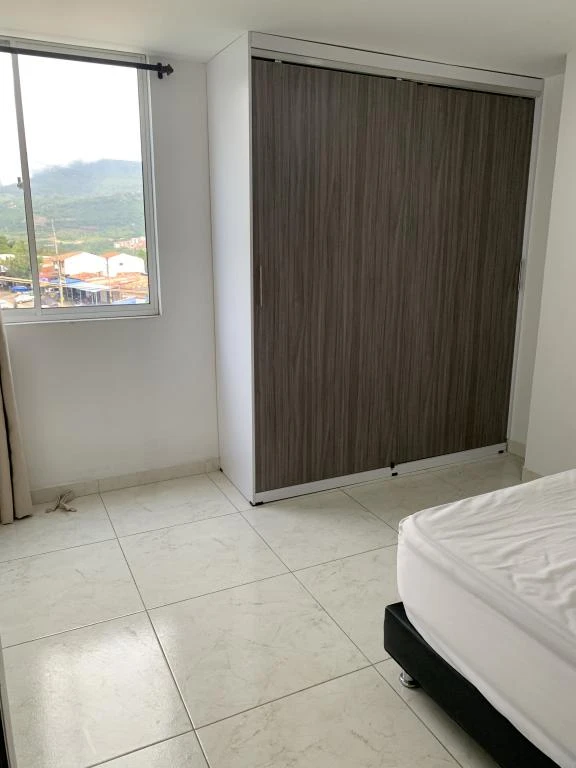 APARTAMENTO 303 EDIFICIO GILGAL B. SAGRADA FAMILIA 