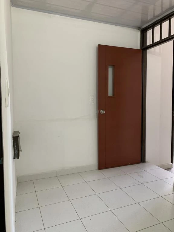 CALLE 20 NO. 6A-08 LOCAL B. ROJAS PINILLA