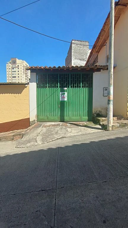 CALLE 5 NO. 9-16 BODEGA BARRIO RAGONESSI