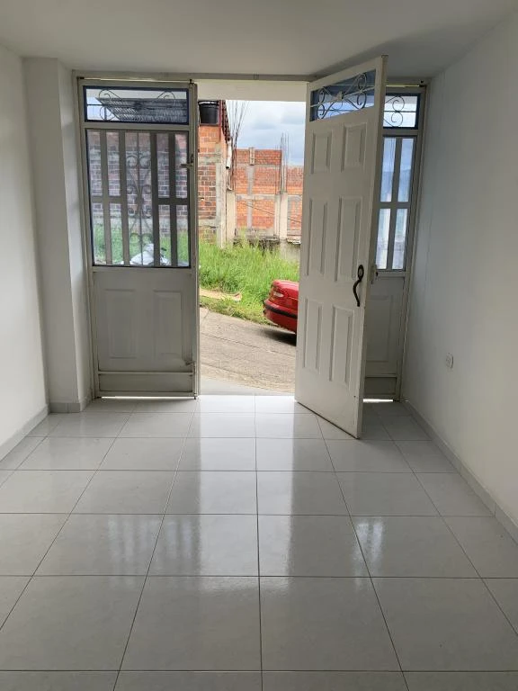 CALLE 32 NO. 11-15 APARTAMENTO 101 BARRIO SAN LUIS  