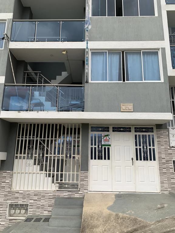CALLE 32 NO. 11-15 APARTAMENTO 101 BARRIO SAN LUIS  