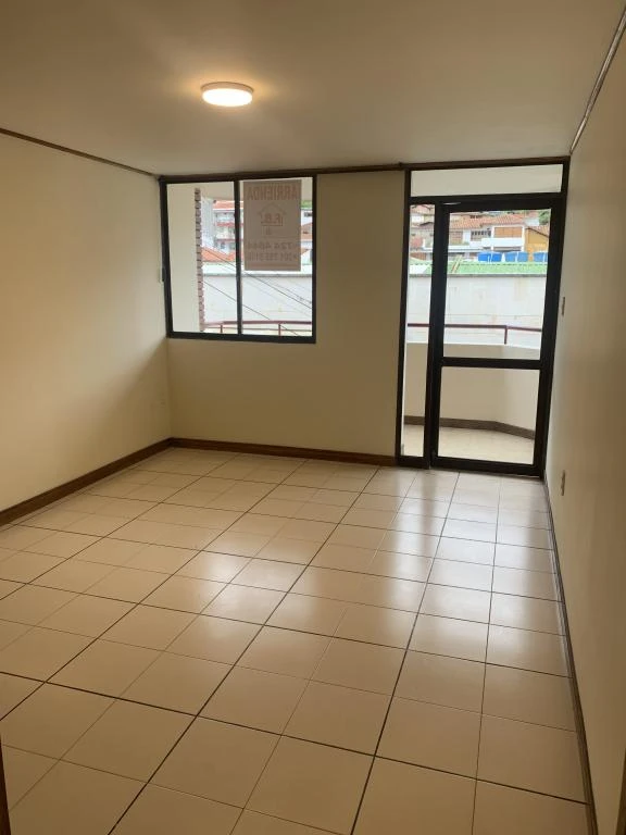 CARRERA 9 NO. 10-65 APARTAMENTO 401 BARRIO CENTRO EDIFICIO VENECIA 