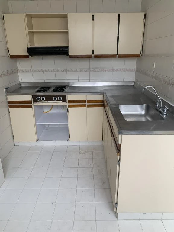 CARRERA 9 NO. 10-65 APARTAMENTO 401 BARRIO CENTRO EDIFICIO VENECIA 