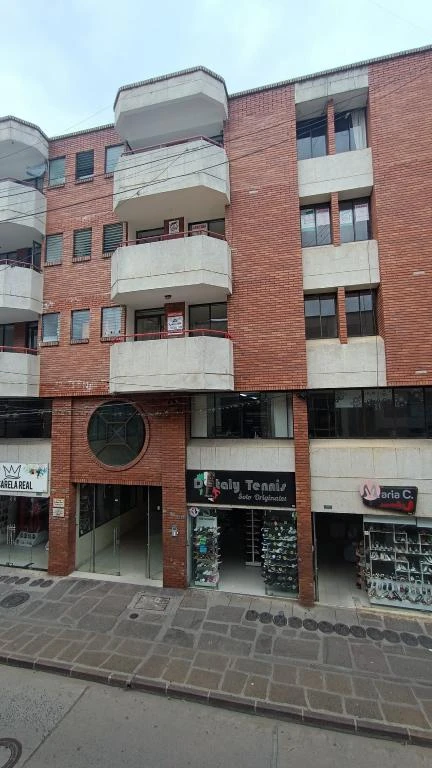 CARRERA 9 NO. 10-65 APARTAMENTO 401 BARRIO CENTRO EDIFICIO VENECIA 