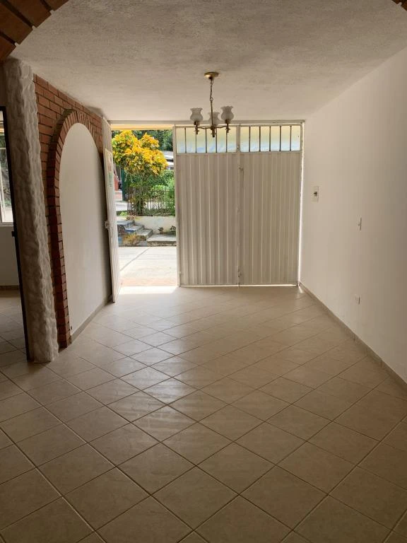 CASA NO. 16 B. PASEO DEL MANGO 