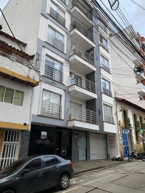 APARTAMENTO 401 EDIFICIO ZAFIRO BARRIO CENTRO 