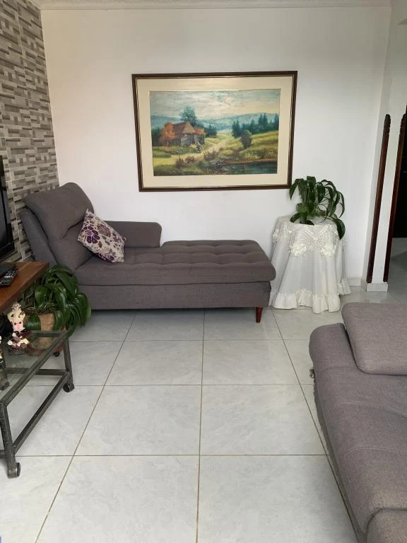 APARTAMENTO 301 TORRE 133 BARRIO SAN LUIS 