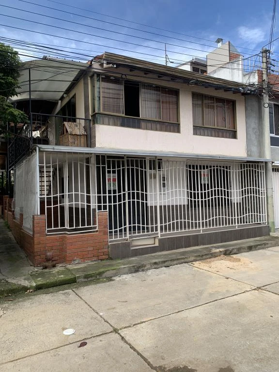 CARRERA 8B NO. 27-46 APARTAMENTO 101 EDIFICIO TAVERA MUÑOZ BARRIO COOVIP