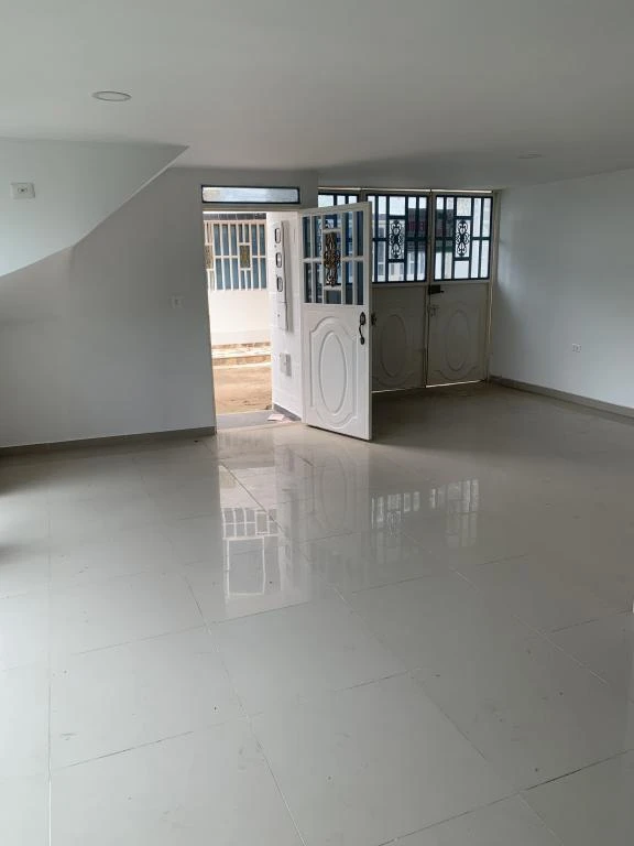 CARRERA 4A NO. 20-04 APARTAMENTO 101 BARRIO MIRADORES DEL BOSQUE 