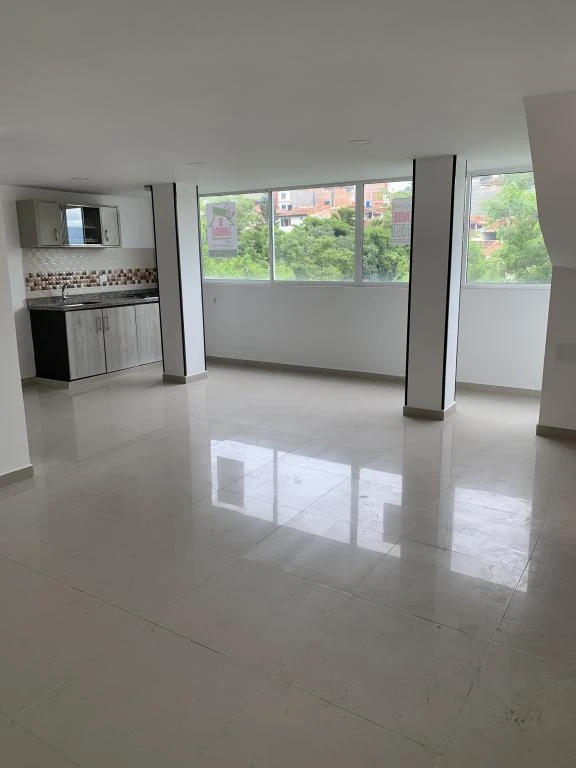 APARTAMENTO 101 BARRIO MIRADORES DEL BOSQUE 