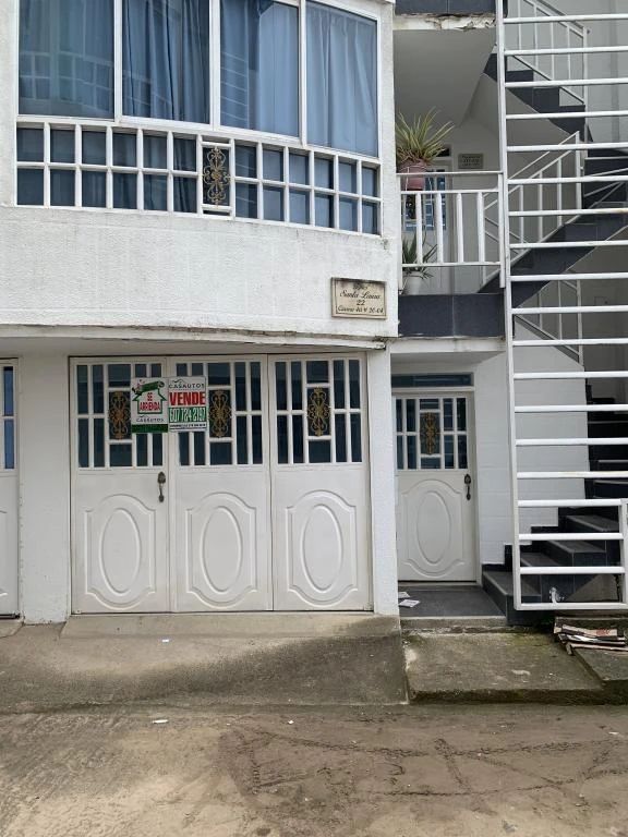 APARTAMENTO 101 BARRIO MIRADORES DEL BOSQUE 