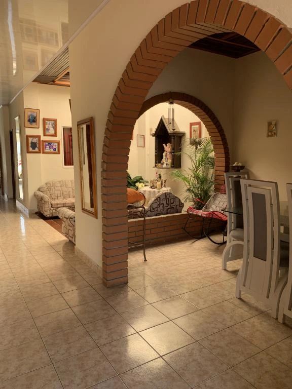 CASA BARRIO EL VERGEL CALLE 19