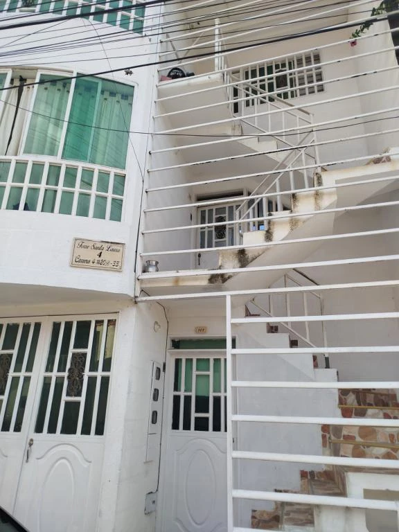 APARTAMENTO 201 BARRIO MIRADORES DEL BOSQUE 