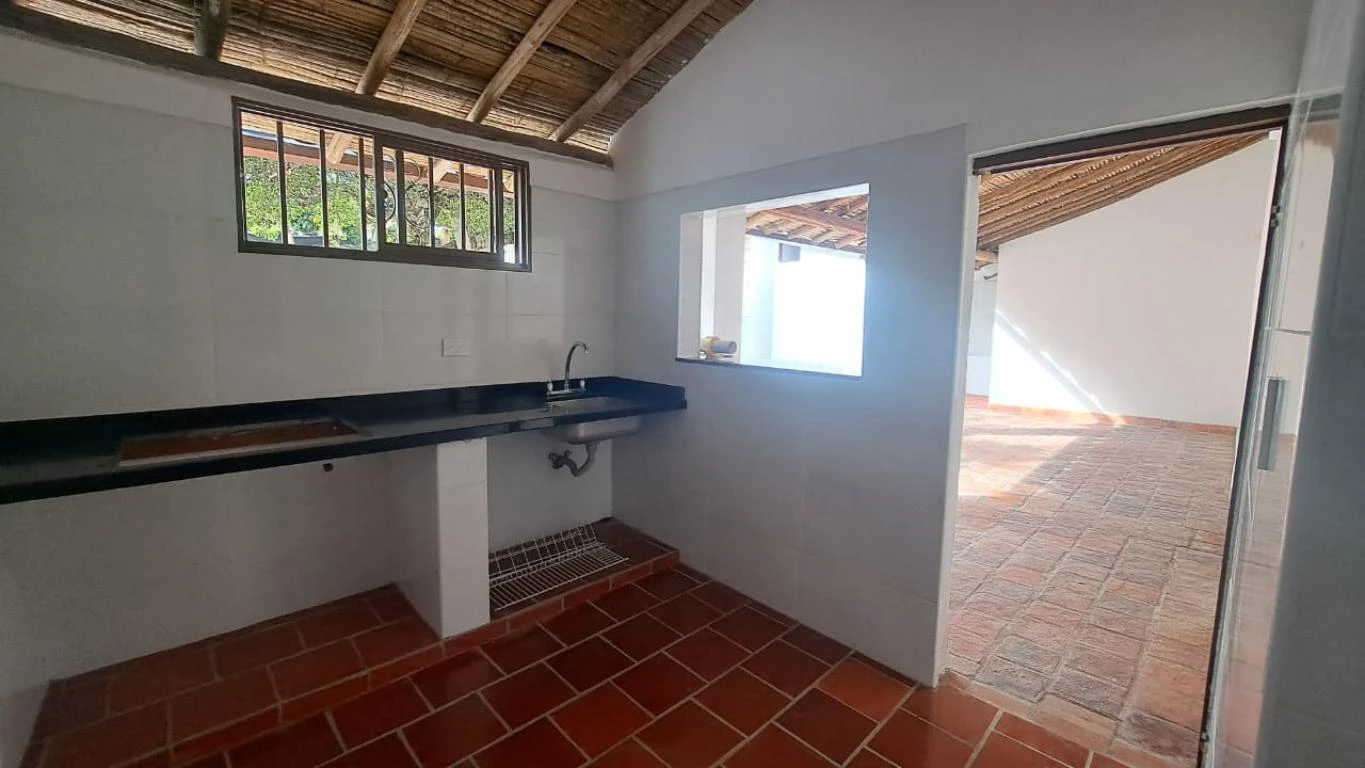 CARRERA 5 NO. 4-60 CASA MUNICIPIO PINCHOTE 
