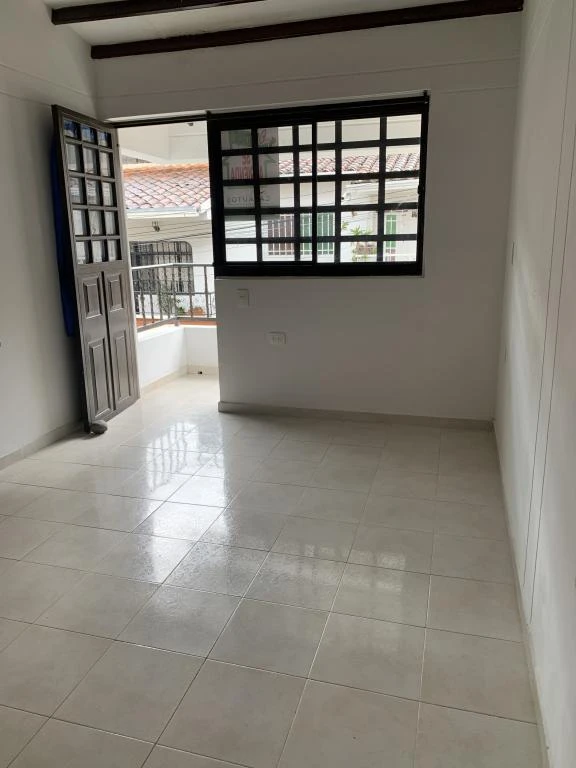 CALLE 2 SUR NO. 12-64 APARTAMENTO PISO 2 BARRIO LA FLORESTA 