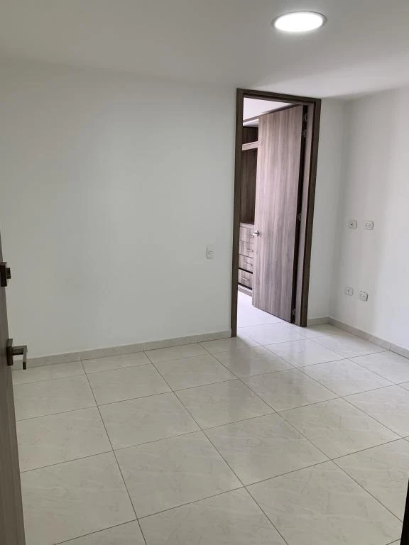 CARRERA 9 NO. 8-53 APARTA-ESTUDIO 401 EDIFICIO BALCONES DEL FONCE BARRIO MARIA AUXILIADORA 