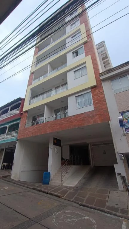 CARRERA 9 NO. 8-53 APARTA-ESTUDIO 401 EDIFICIO BALCONES DEL FONCE BARRIO MARIA AUXILIADORA 