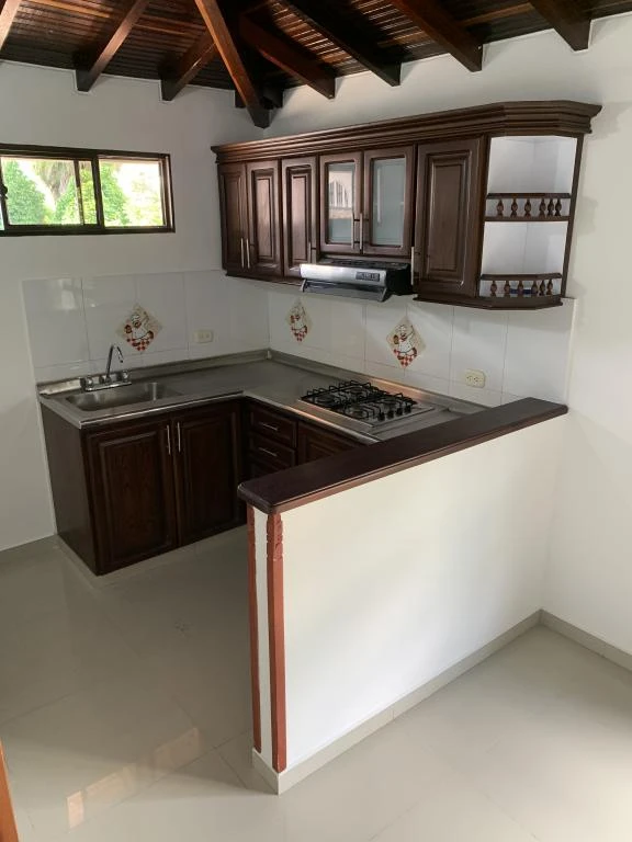 CALLE 3 SUR NO. 12-07 APARTAMENTO 301 BARRIO LA FLORESTA 