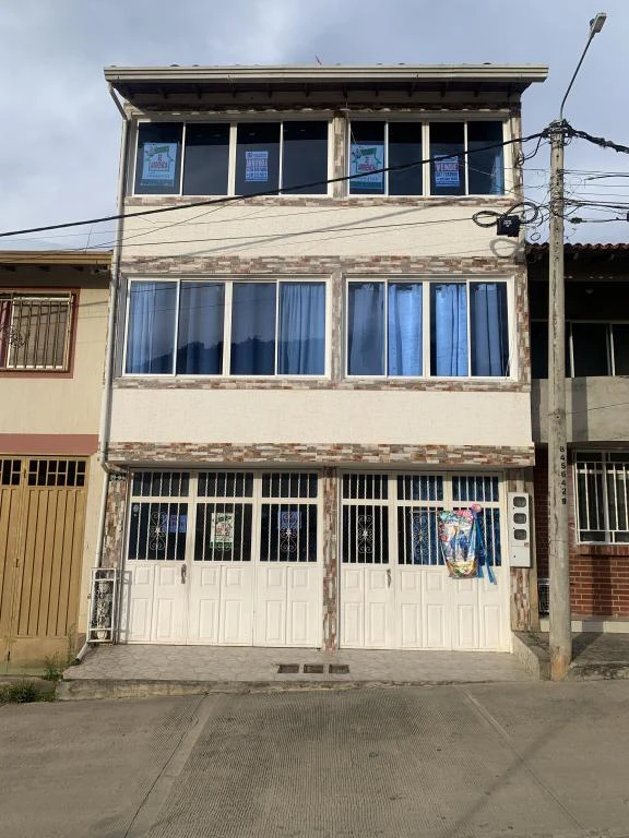 CARRERA 20 NO. 19-66 APARTAMENTO 301 BARRIO VILLA OLIMPICA 