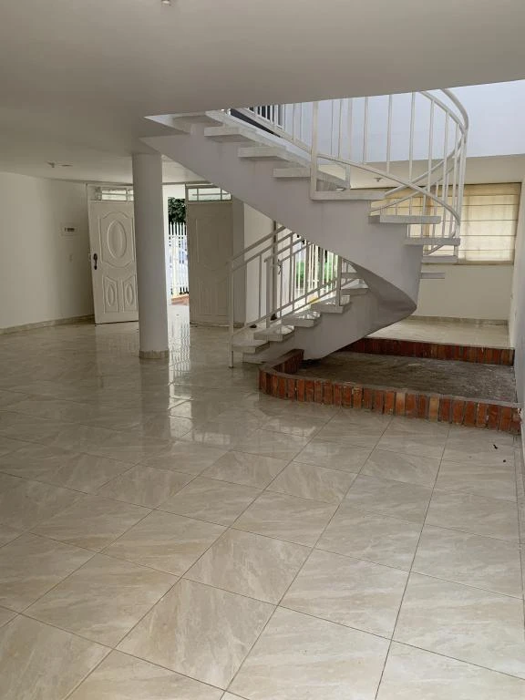 CASA NO. 19 BARRIO BELLA ISLA 