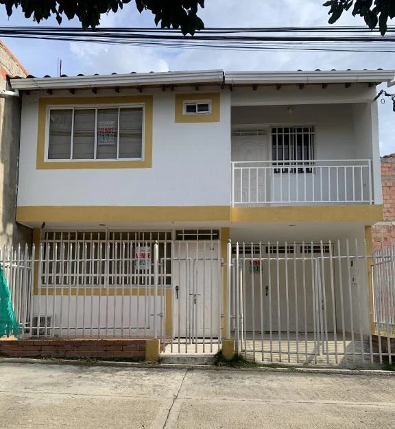 CASA NO. 19 BARRIO BELLA ISLA 