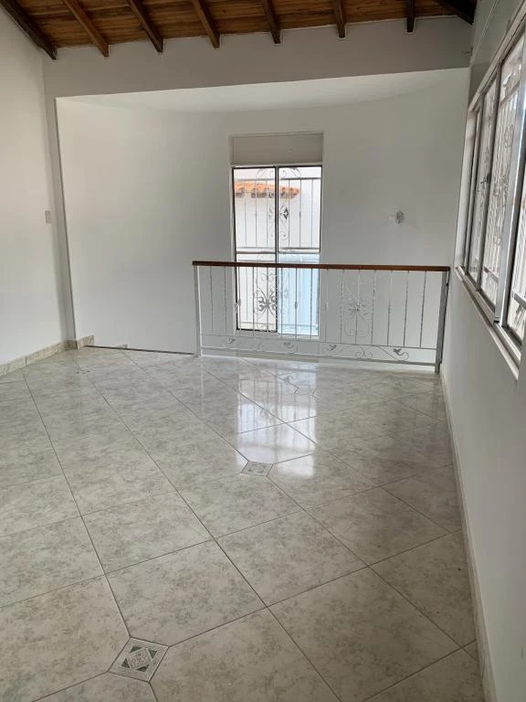 CASA 73 CONJUNTO PALMERAS II BARRIO BELLA ISLA 