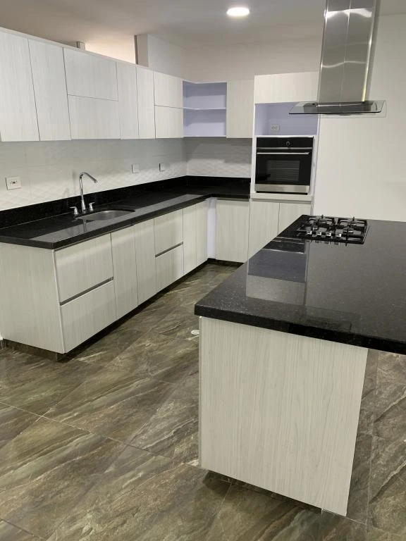 CARRERA 12 NO. 5-126 APARTAMENTO 401 EDIFICIO AQUARIUM BARRIO LA PLAYA 