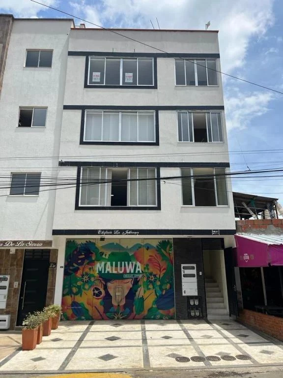 CALLE 2 NO. 12-24 APARTAMENTO 401 EDIFICIO SANDOVAL BARRIO BELLA ISLA 