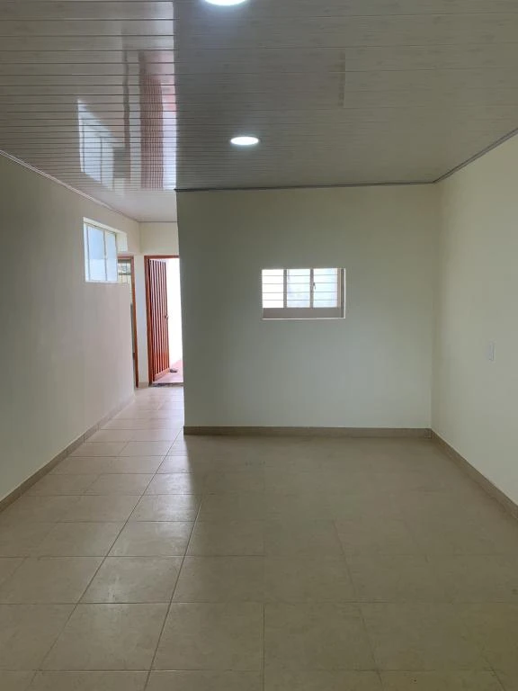 CARRERA 8 NO. 21-56 APARTAMENTO PISO 2 BARRIO EL VERGEL 