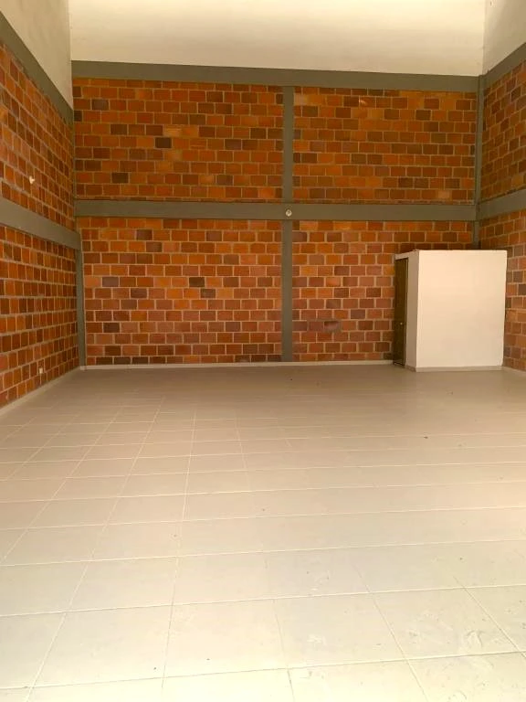 CARRERA 18 NO. 34-50 BODEGA 117 BARRIO LA ISLA 