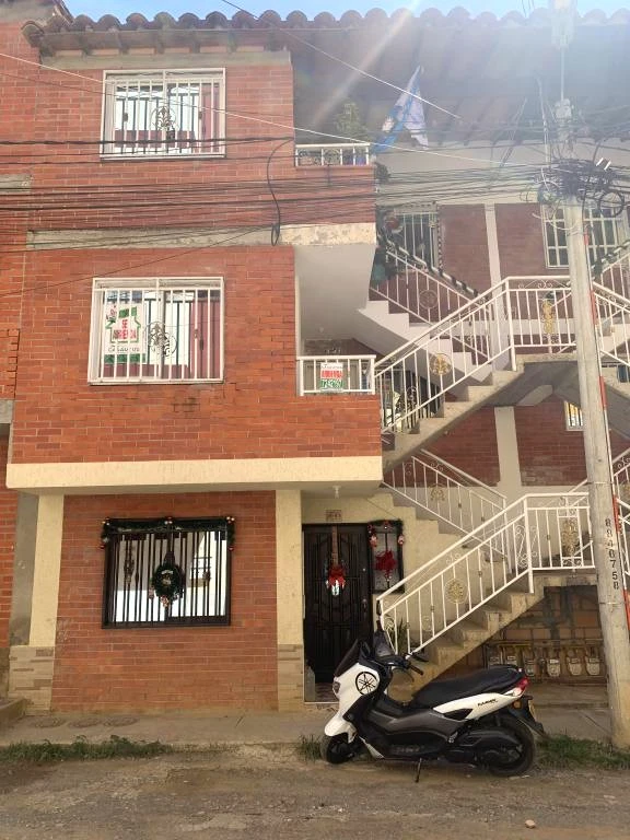 CALLE 27B NO. 3-41 APARTAMENTO 213 CIUDAD FUTURO 