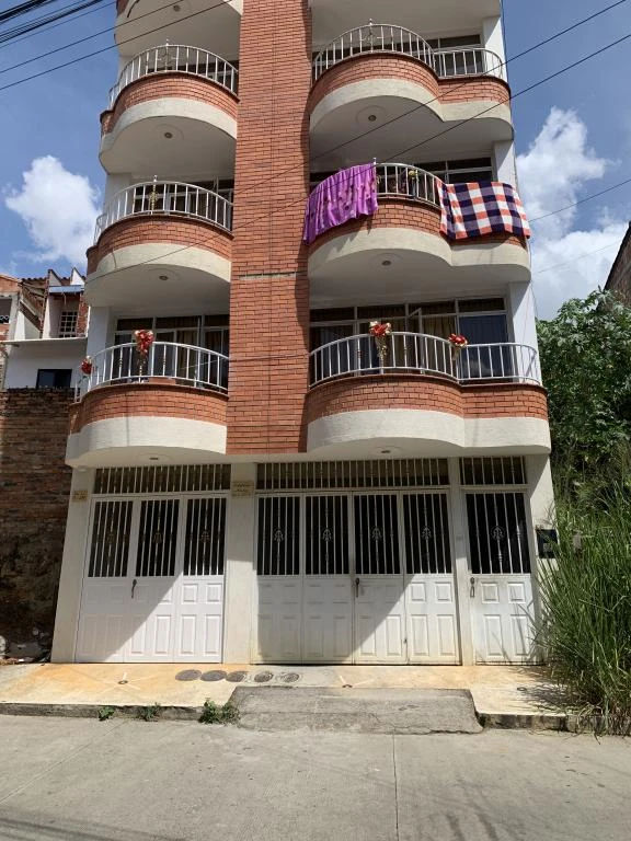 CARRERA 5A NO. 9-126/130 APARTAMENTO 501 EDIFICIO NATIS BARRIO SAN JUAN DE DIOS 