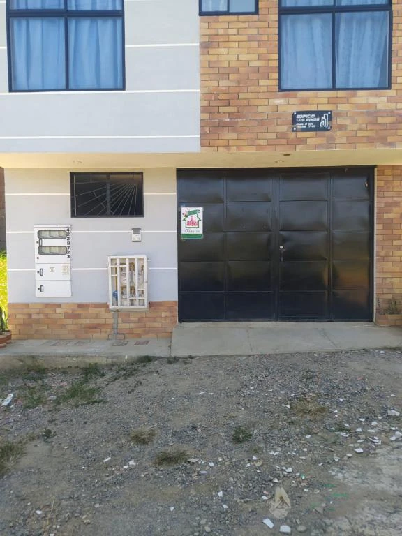 DIAGONAL 8 BIS TRANSVERSAL 17-61 UNIDAD NO. 8 APARTA-ESTUDIO 501 DUPLEX EDIFICIO LOS PINOS 