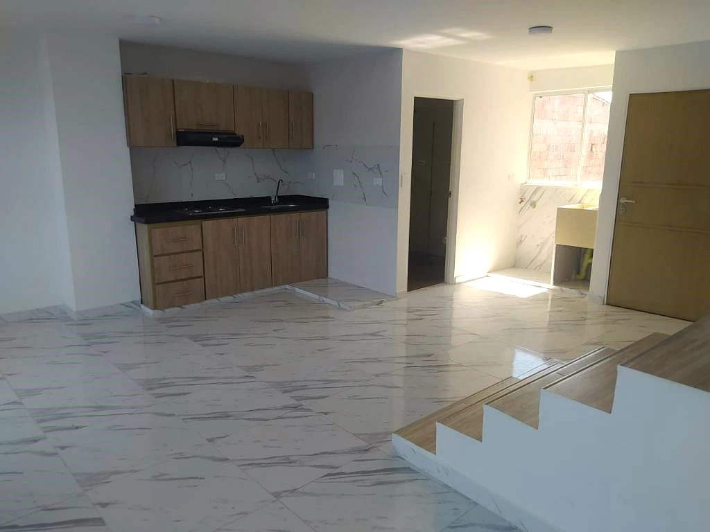 DIAGONAL 8 BIS TRANSVERSAL 17-61 UNIDAD NO. 8 APARTA-ESTUDIO 501 DUPLEX EDIFICIO LOS PINOS 