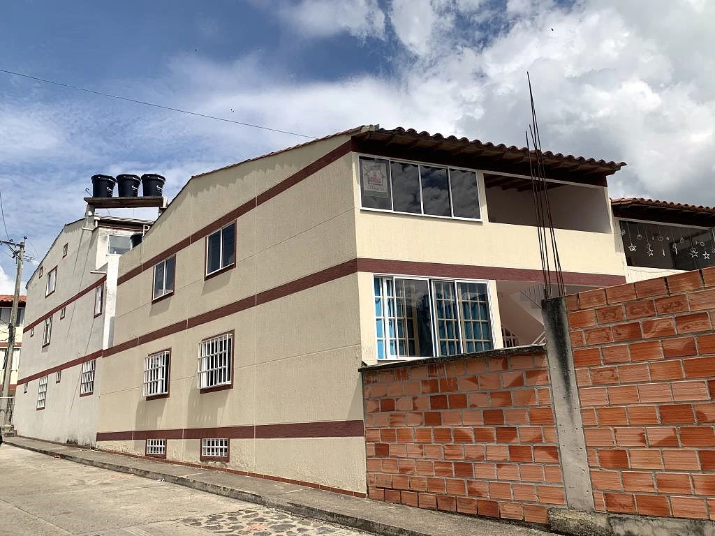 CARRRERA 13 MO. 18SUR-05 APARTAMENTO 301 TORRE 8 MANZANA D BARRIO MARSELLA II