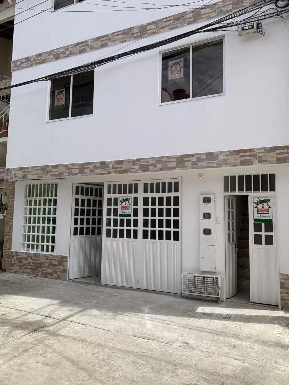 CALLE 2C NO. 12-53 PISO 2 BARRIO BELLA ISLA 