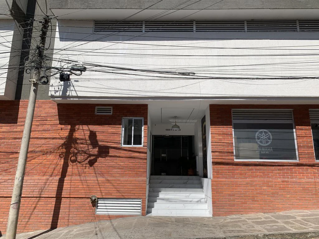 CALLE 9 NO. 10-24 APARTAMENTO 402 EDIFICIO AQUARELA BARRIO CENTRO