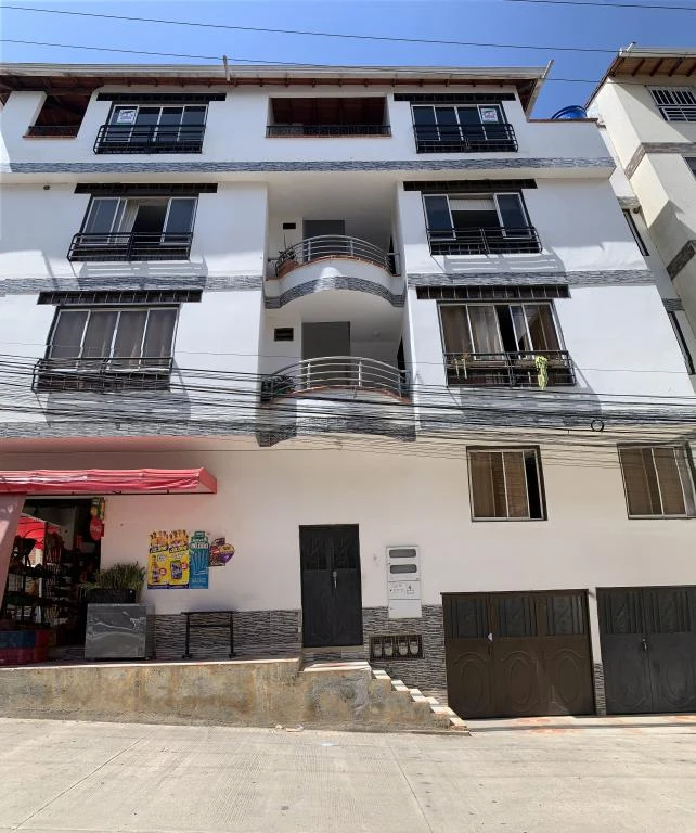 CALLE 31B NO. 13C-06 APARTAMENTO 401 BARRIO LOS SAUCES